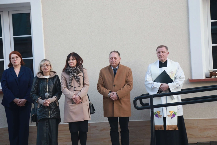 Poświęcenie odbudowanego domu