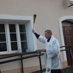 Poświęcenie odbudowanego domu