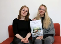 Do włączenia się w inicjatywę zachęcają Kamila Rzepka i Wiktoria Urbańczyk.
