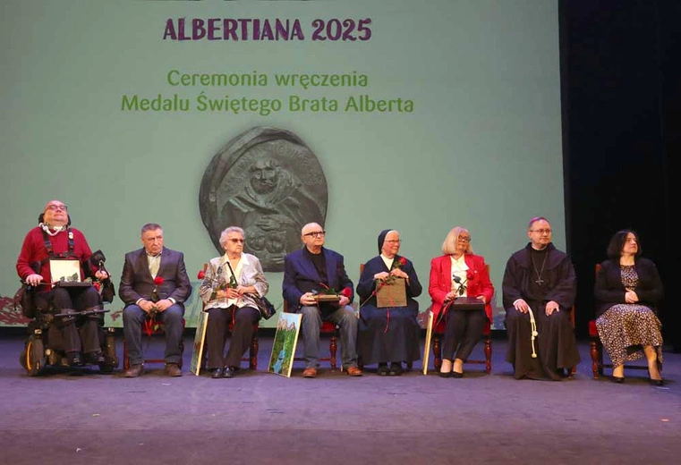 25. gala Albertiany