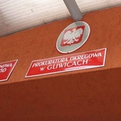 Gliwice. Siedmiu byłych policjantów oskarżonych o okradanie osób z demencją