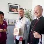 Wizyta biskupa na gliwickim położnictwie