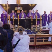 Duszpasterze z różnych części Polski sprawowali Eucharystię w oświęcimskim kościele św. Maksymiliana.