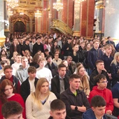 Wielu z nich bardzo mocno przeżyło spotkanie przy Matce Bożej. 