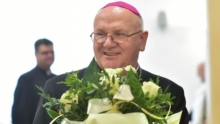Po Mszy św. goście przeszli do kurii, by złożyć życzenia abp. Józefowi Górzyńskiemu. 