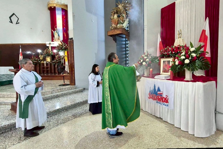 Uroczystość w kostarykańskiej parafii pw. Wniebowzięcia NMP (La Asunción de la Virgen María).