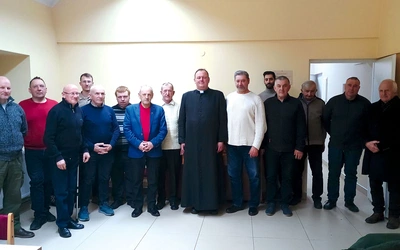 	Spotkania prowadził ks. Mariusz Pałgan.