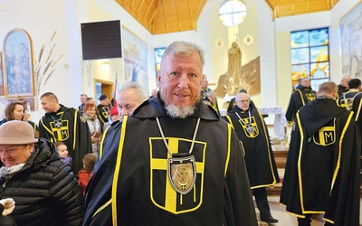 Jacek Skoczeń w Rajbrocie 16 marca, na erygowaniu chorągwi w tej parafii.