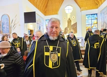 Jacek Skoczeń w Rajbrocie 16 marca, na erygowaniu chorągwi w tej parafii.