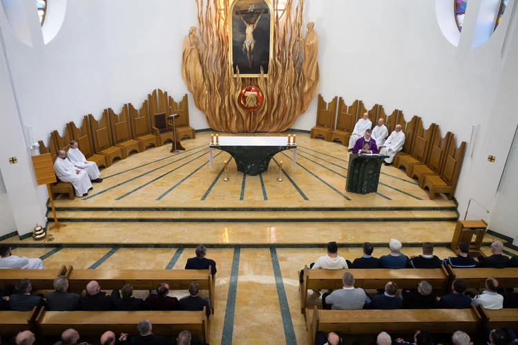 Tarnów. Dzień skupienia dla nadzwyczajnych szafarzy - cz. 3