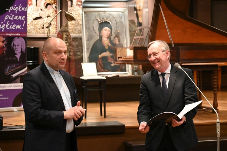 Muzykolodzy docenili ks. Antoniego Reginka