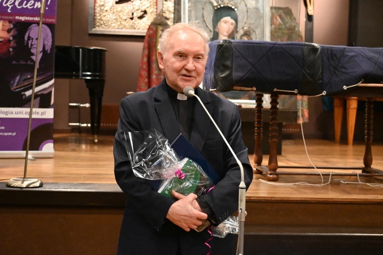 Muzykolodzy docenili ks. Antoniego Reginka