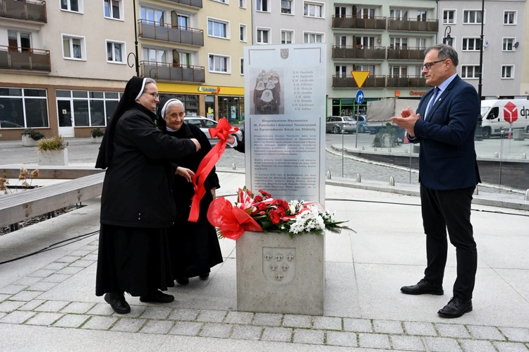 Odsłonięcie tablicy poświęconej błogosławionym męczennicom
