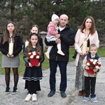 Relikwie Ulmów i nowe witraże w Grabnie