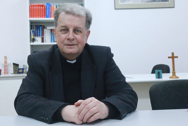 Zgodnie z zasadami i dla dobra wiernych