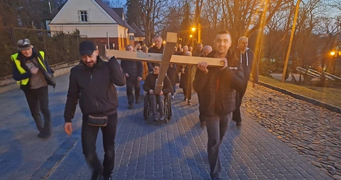 Nauczyć się wszystkiego: i miłości, i cierpienia