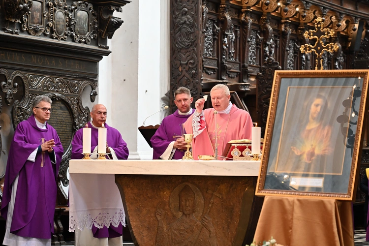 Rycerze Kolumba i preregrynacja wizerunku Najświętszego Serca Jezusa