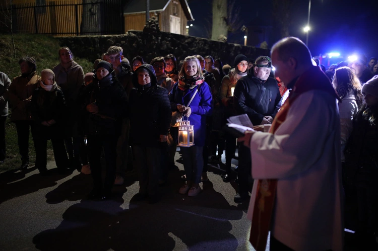 Słupia. Droga Krzyżowa w intencji trzeźwości