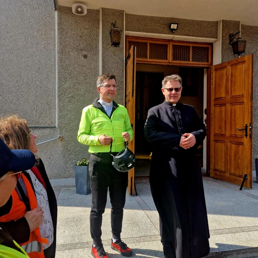 Na dwóch kółkach za Jezusem