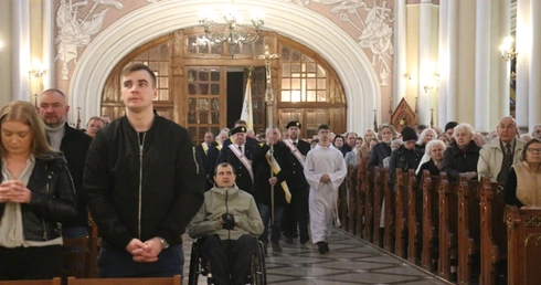 Poświęcenie krzyża misyjnego