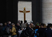 Papież: radość chrześcijańska wypływa z pewności, że Pan nigdy nas nie zostawi samych 