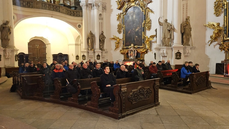 Nocna Droga Krzyżowa w Środzie Śląskiej. Z kompasem nadziei