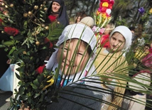 Liturgia to nie wszystko. Komu potrzebna jest pobożność ludowa?