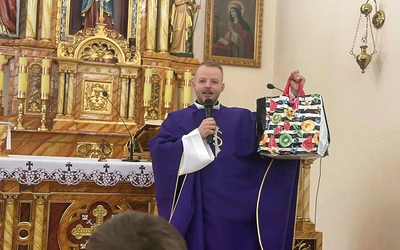 	Rekolekcje poprowadził ks. Grzegorz Wołoch.