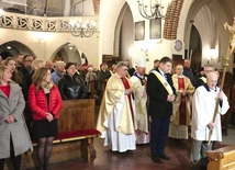 	Mszy św. przewodniczył bp Marek Solarczyk.