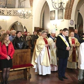 	Mszy św. przewodniczył bp Marek Solarczyk.