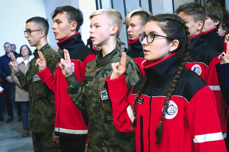 	Szczegółową ofertę można znaleźć na www klo.henrykow.pl.