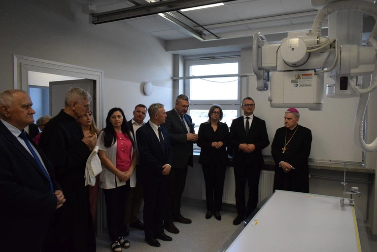Poświęcenie odnowionej kaplicy i nowych pracowni medycznych w szpitalu w Sandomierzu