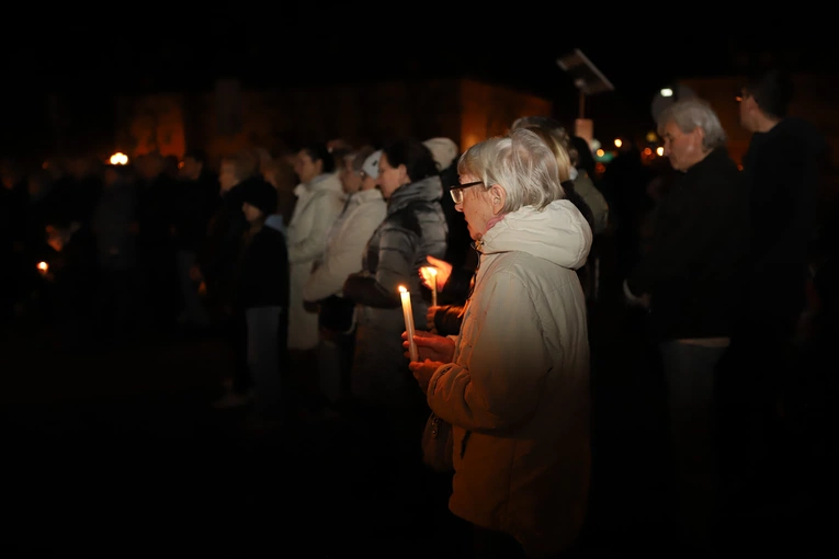 Łowicz. Modlitwa w 20. rocznicę śmierci Jana Pawła II