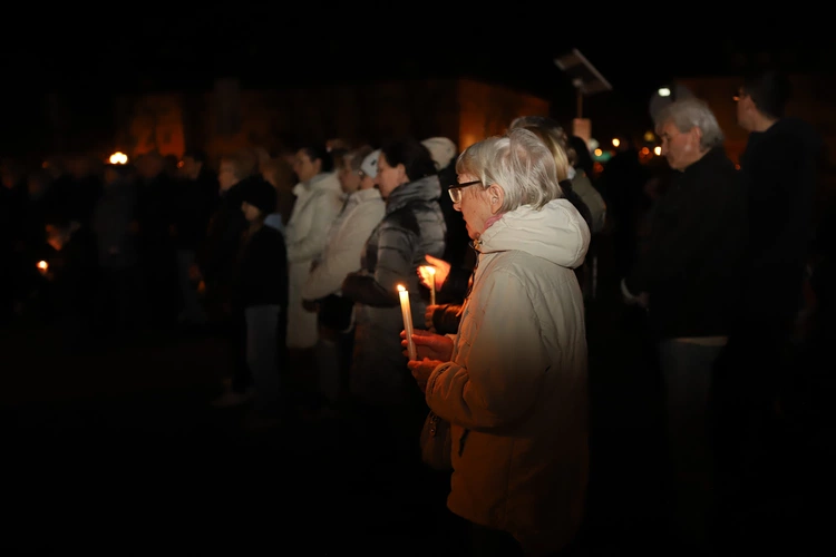 Łowicz. Modlitwa w 20. rocznicę śmierci Jana Pawła II