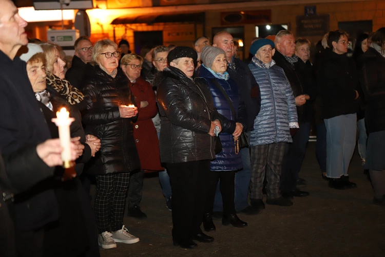 Łowicz. Modlitwa w 20. rocznicę śmierci Jana Pawła II