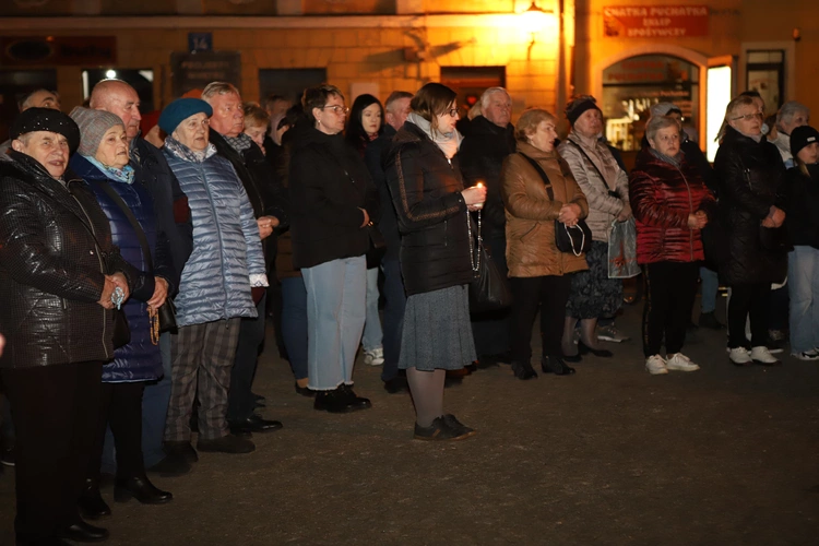 Łowicz. Modlitwa w 20. rocznicę śmierci Jana Pawła II