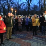 Droga Krzyżowa ulicami Kędzierzyna-Koźla w 20. rocznicę śmierci św. Jana Pawła II