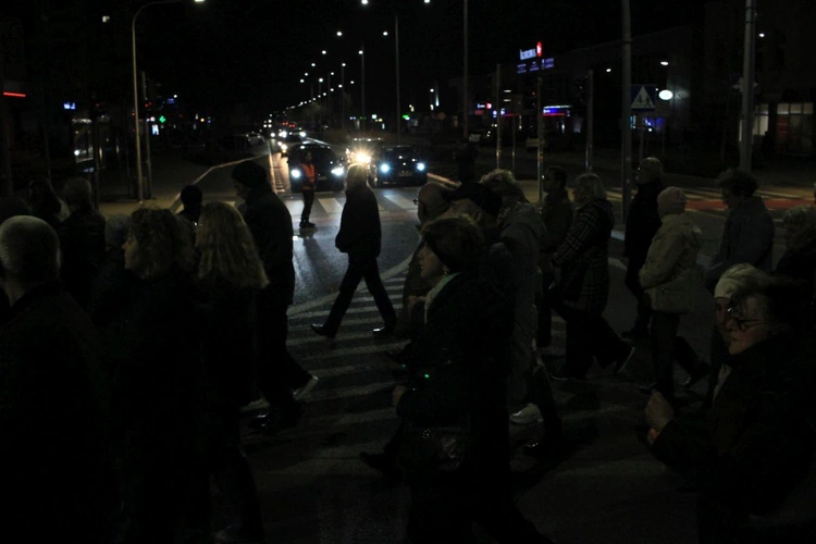 Droga Krzyżowa ulicami Kędzierzyna-Koźla w 20. rocznicę śmierci św. Jana Pawła II