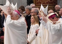 Wcześniej, w mszy sprawowanej z tej okazji uczestniczyła premier włoch, m. in. Giorgia Meloni