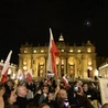 Kilka tysięcy osób na czuwaniu w 20. rocznicę śmierci Jana Pawła II