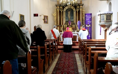 Zaproszenie dla małżonków w kryzysie i osób żyjących w związkach niesakramentalnych