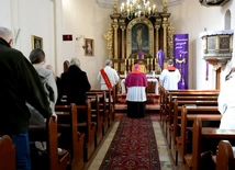 Zaproszenie dla małżonków w kryzysie i osób żyjących w związkach niesakramentalnych