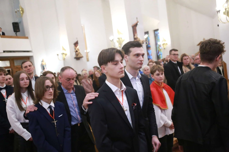Bierzmowanie w Łososinie Dolnej