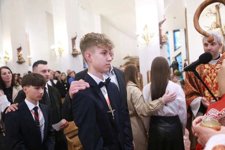 Bierzmowanie w Łososinie Dolnej