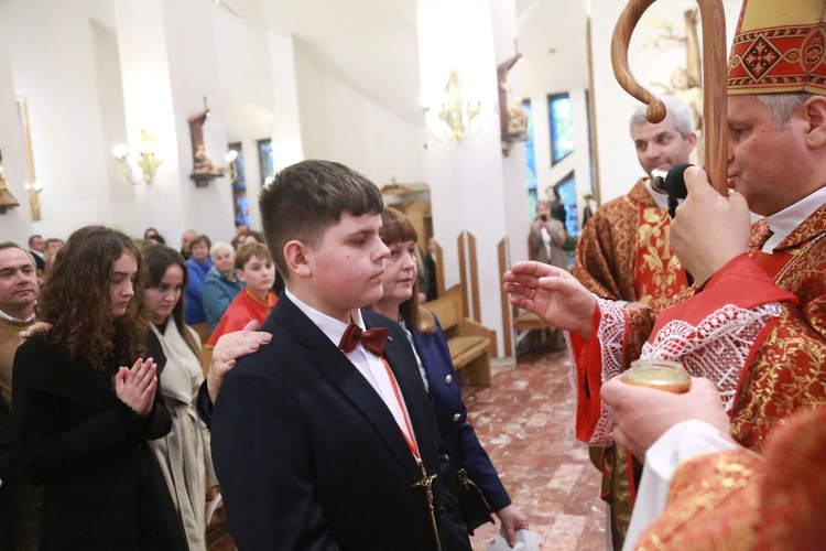 Bierzmowanie w Łososinie Dolnej