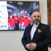 Ks. Damian Drabikowski dziękuje za udział w akcji wolontariuszom i darczyńcom.