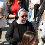 Jasna Góra. Pielgrzymka maturzystów - Droga Krzyżowa 