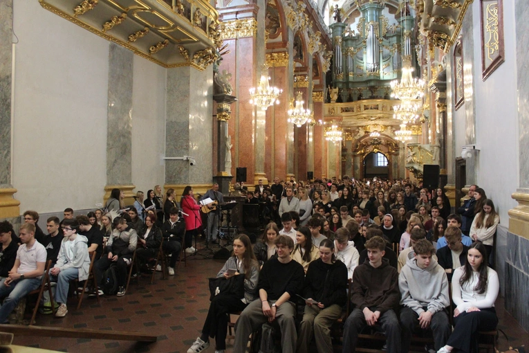 Jasna Góra. Pielgrzymka maturzystów