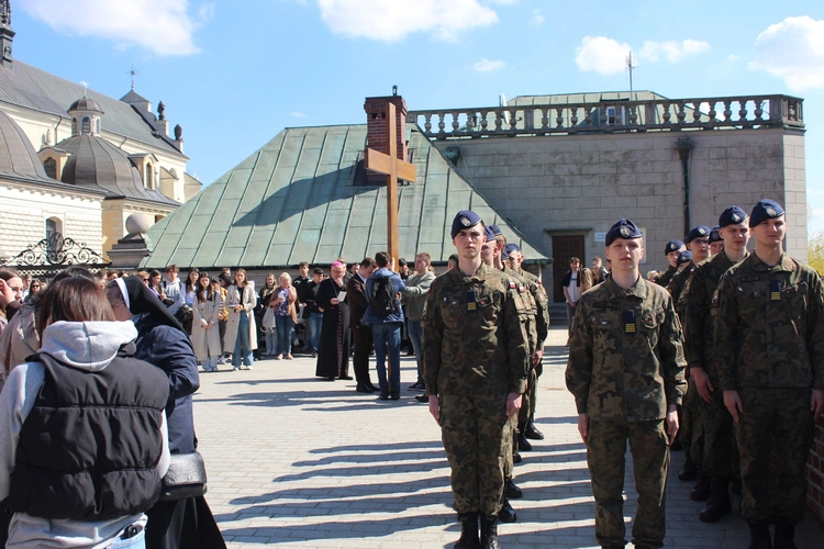 Jasna Góra. Pielgrzymka maturzystów