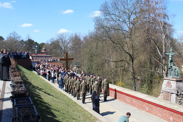 Jasna Góra. Pielgrzymka maturzystów